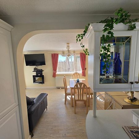 Family Bungalow With Private Pool كيلغتي المظهر الخارجي الصورة
