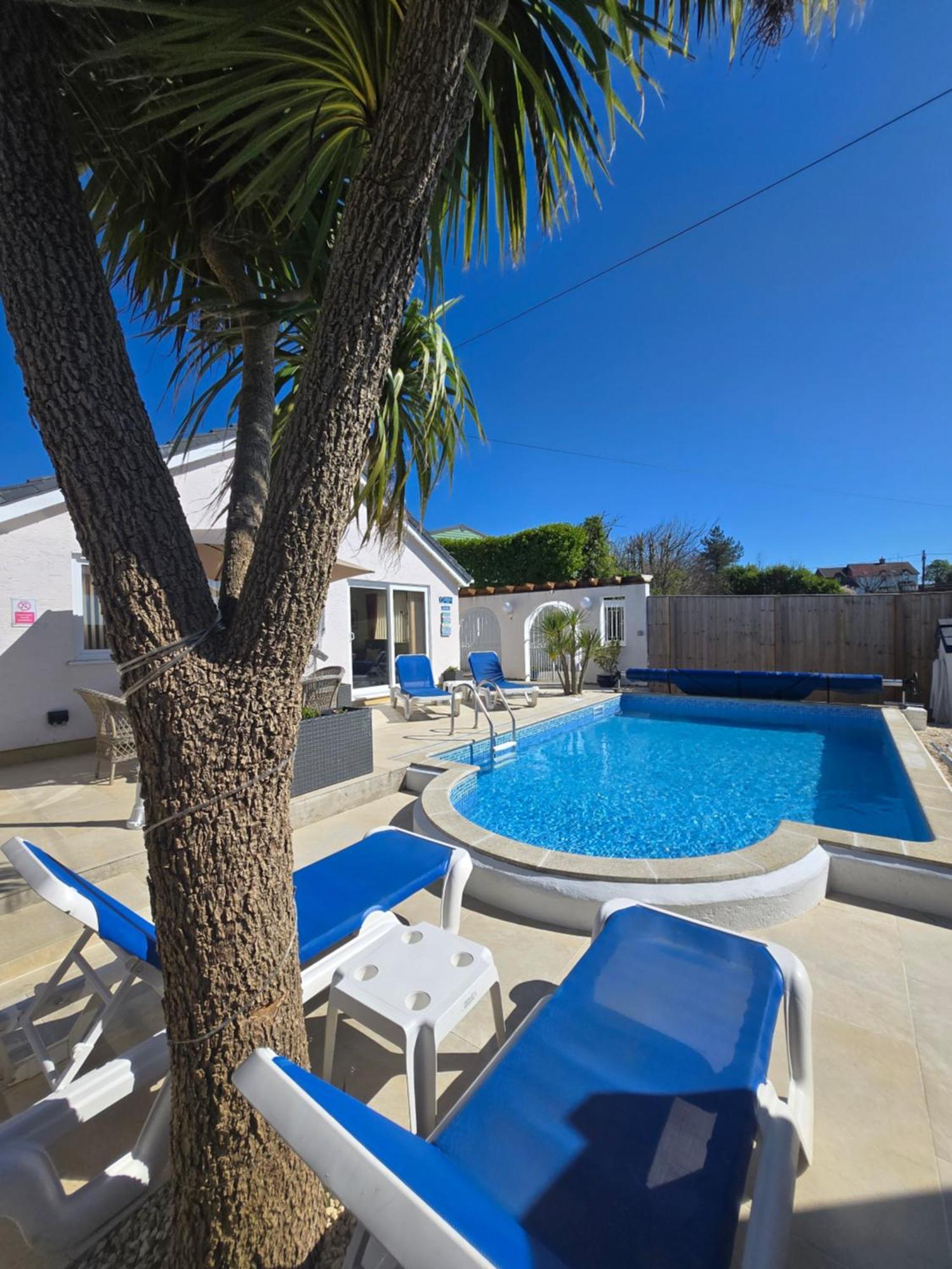 Family Bungalow With Private Pool كيلغتي المظهر الخارجي الصورة